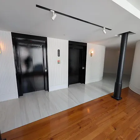 Savoy Loft - Style And Sophistication פונשל